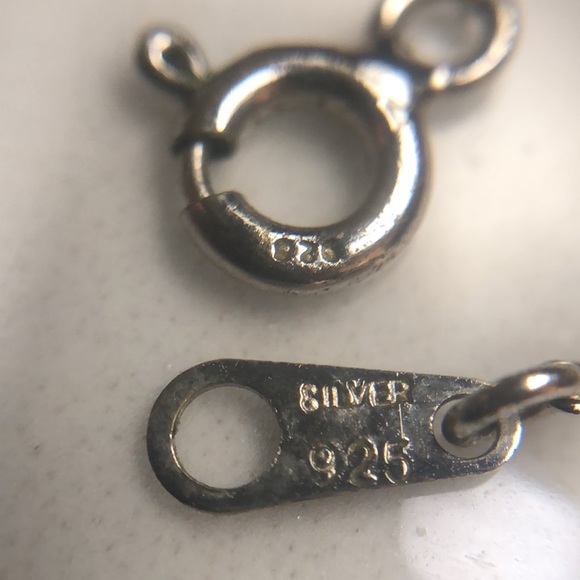 Sterling silver cross with CZ on 17.5” 925 chain - Picture 4 of 4